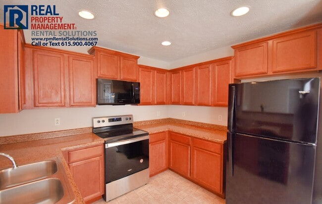 Building Photo - Adorable 3bd 2ba home in Blackman area. 2 car garage and fenced yard!