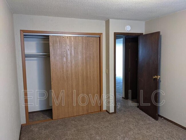 Foto del edificio - 101 16th Ave NW