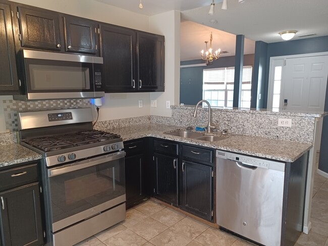Building Photo - 5053 Huntclub Chase