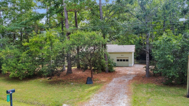 Building Photo - 2317 Country Club Rd