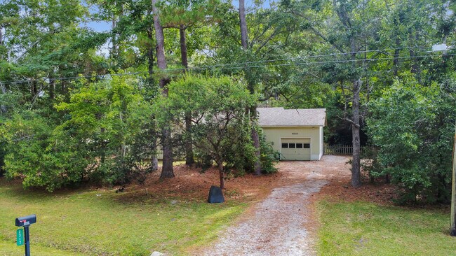 Foto del edificio - 2317 Country Club Rd