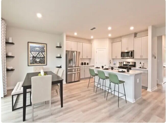 Dinning - 446 Ravine Dr