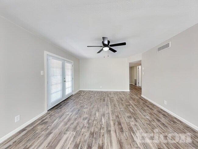 Foto del edificio - 1835 Childers Dr NE