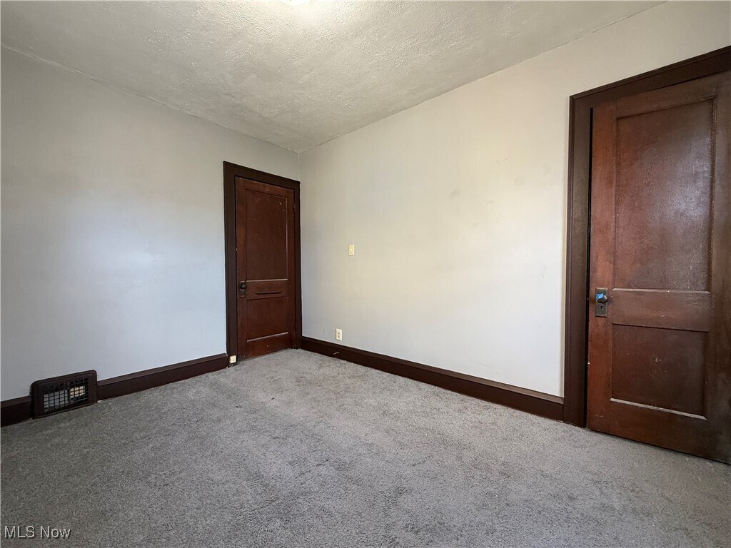 Foto principal - 4024 E 143rd St