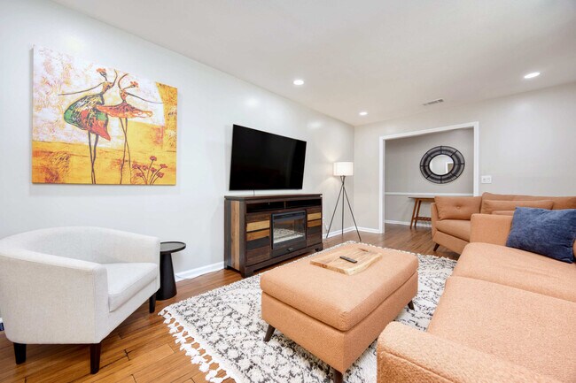 Building Photo - 6280 Charing Dr