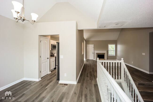 Foto del edificio - 17 Richmond Dr