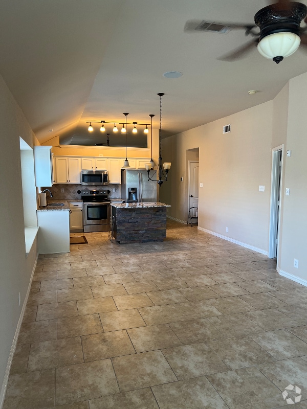 Building Photo - 6135 Wood Bayou