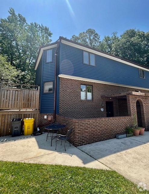 Building Photo - 770 Trenton Ave