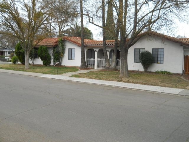 Building Photo - 2505 Brandeis Way