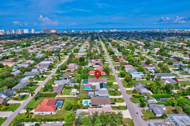 Building Photo - 846 95th Ave N