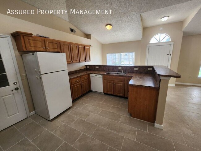 Foto del edificio - 6913 Long Needle Ct