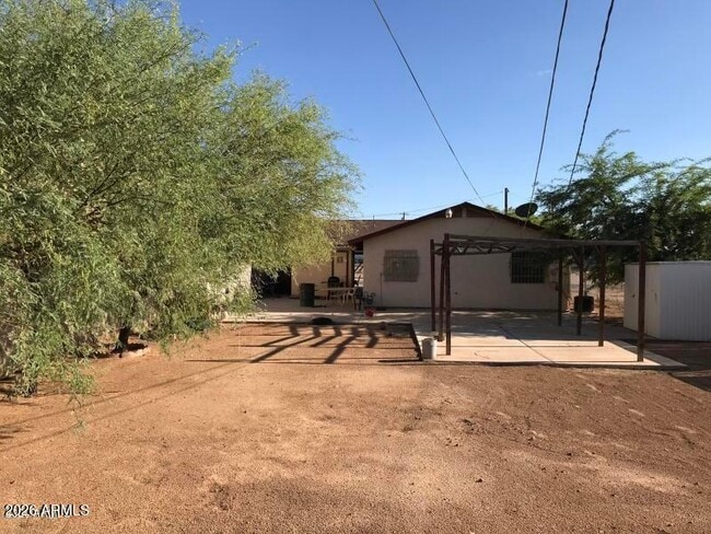 Foto del edificio - 710 W 11th St