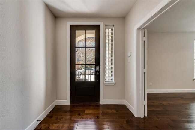 Foto del edificio - 1310 Branchwood Pl