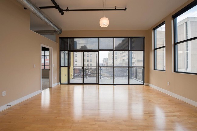 Building Photo - 121 N Martin Luther King Blvd