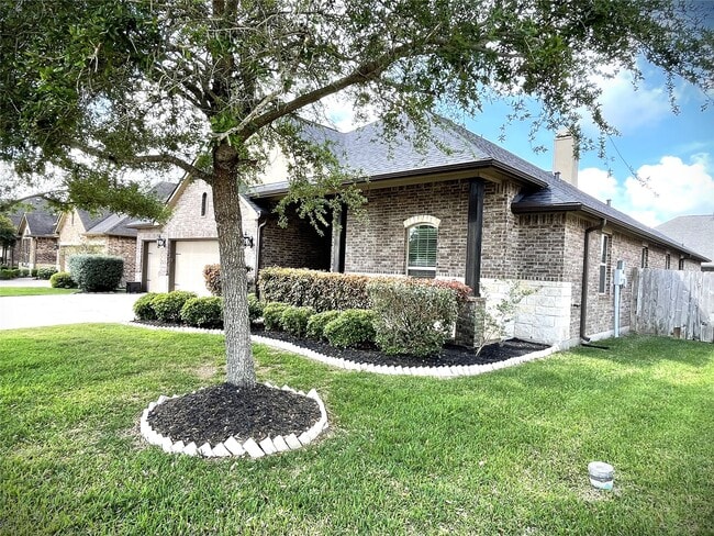 Foto del edificio - 738 Somerset Landing Ln