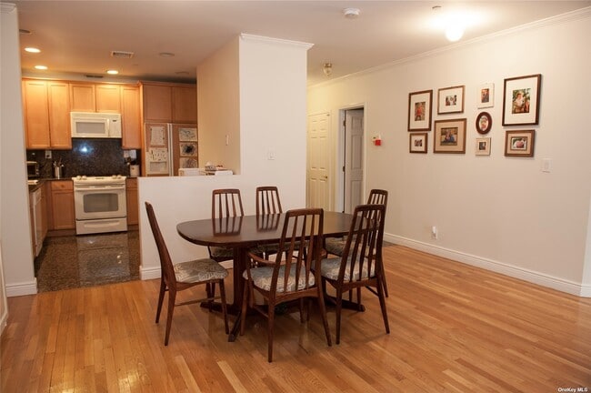 Building Photo - 1 Portico Ct