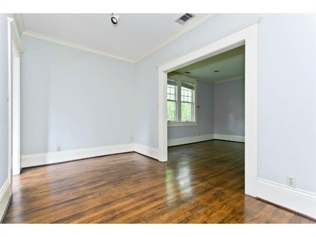 Foto del edificio - 4936 Worth St