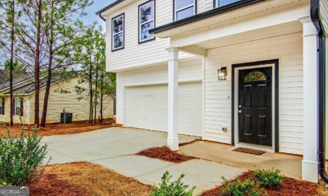 Foto del edificio - 87 Mineral Springs Ln