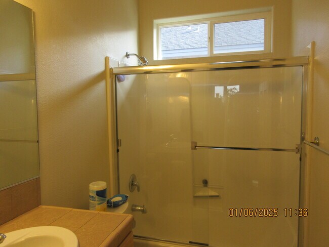 Foto del edificio - 1049 Aspen Grove Cir