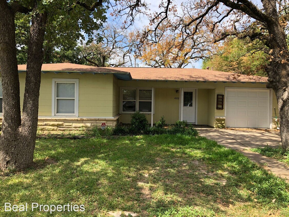 Primary Photo - 3 br, 1 bath House - 4102 Aspen