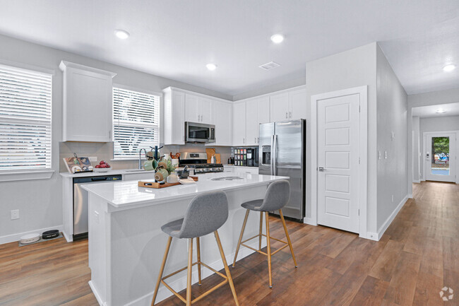Building Photo - Los Cielos at Brooks Luxury Rentals