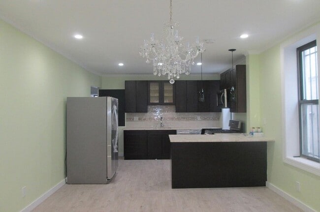 Kitchen - 647 Winthrop St