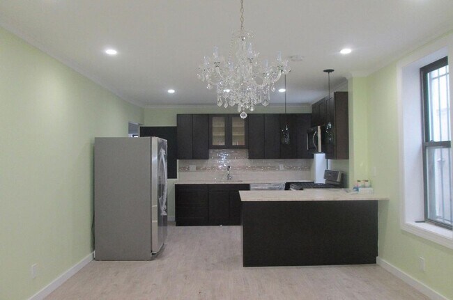 Kitchen - 647 Winthrop St