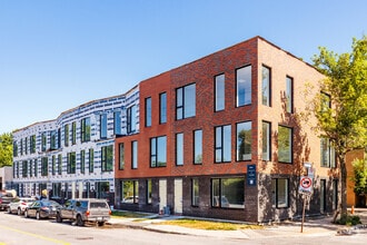 Building Photo - 675 Rue Butler