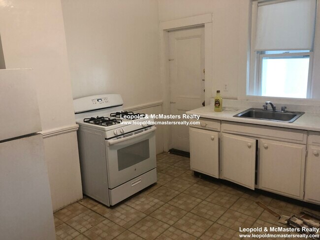 Foto del edificio - 30 Medfield St