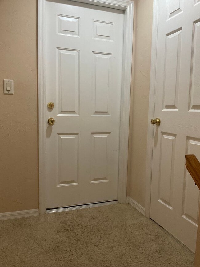 Building Photo - Studio Garage Apartment in Haile Village Center