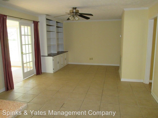 Building Photo - 127 Ashling Dr