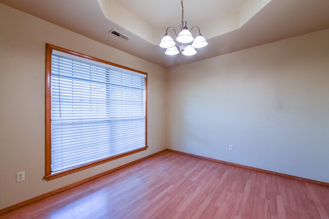 Building Photo - 106 Davis Ln