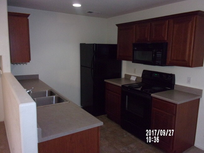 Building Photo - 4631 S Swadley Ct
