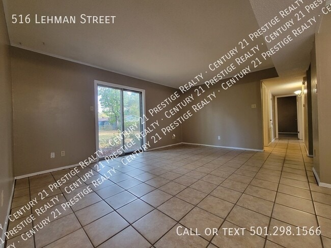 Building Photo - 516 Lehman Dr