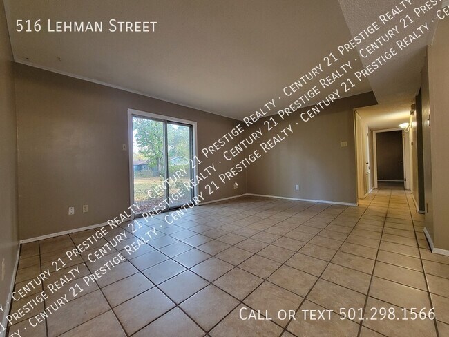 Foto del edificio - 516 Lehman Dr