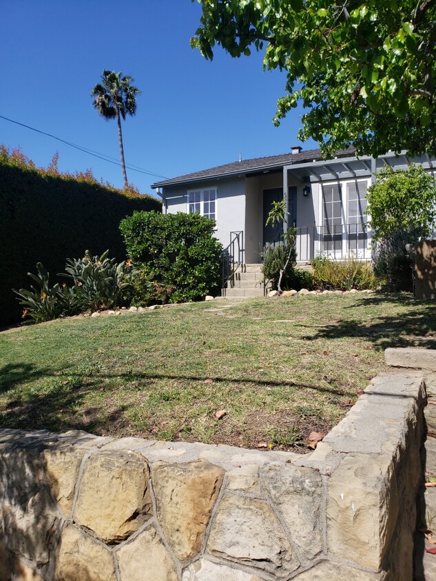 Primary Photo - 505 E Valerio St