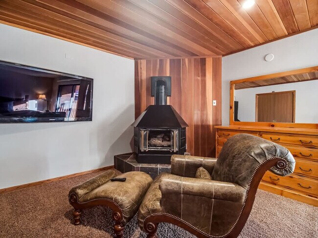 Foto del edificio - 743 Lagoon Dr