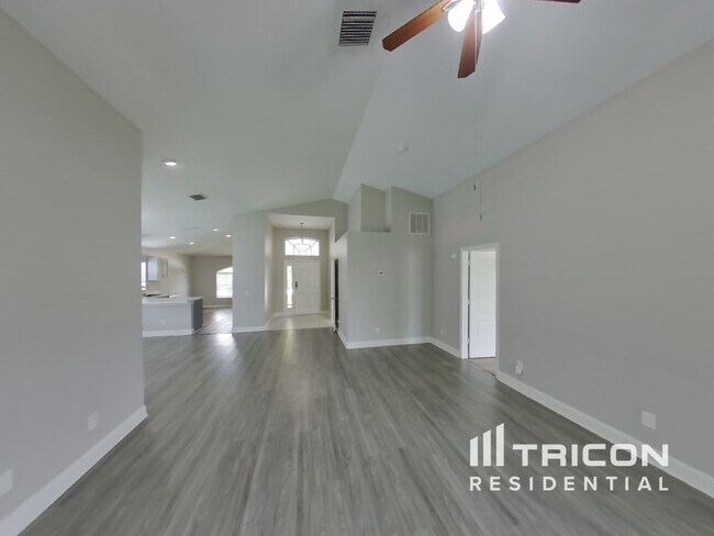 Foto del edificio - 3455 Clover Blossom Cir