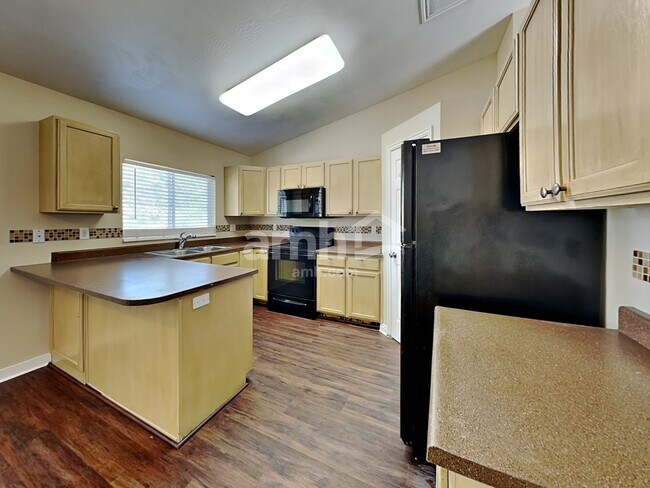 Building Photo - 6334 S Clover Creek Ln