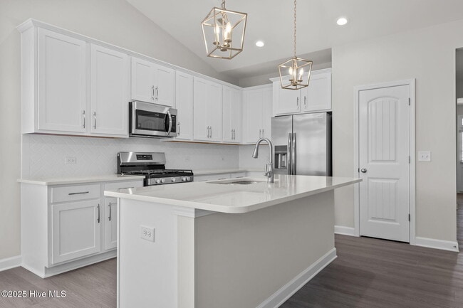 Building Photo - 700 Chestoa Trl