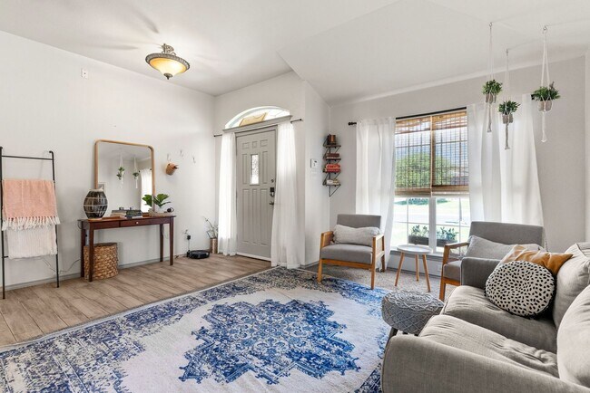 Foto del edificio - 5402 Birmingham Cir