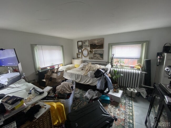 Building Photo - 58 Anderson St