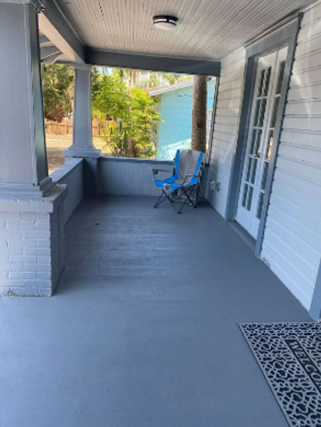 Building Photo - 2 Bedroom 1 Bath Duplex in Lakeland for RENT!