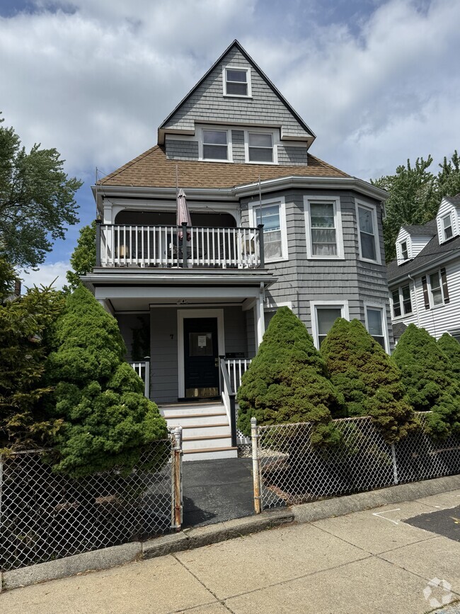 Building Photo - 7 Alcott St