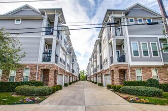 Building Photo - 2326 Stutz Dr