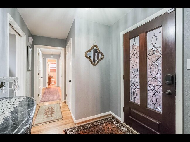 Foto del edificio - 9910 Pine Lake Dr