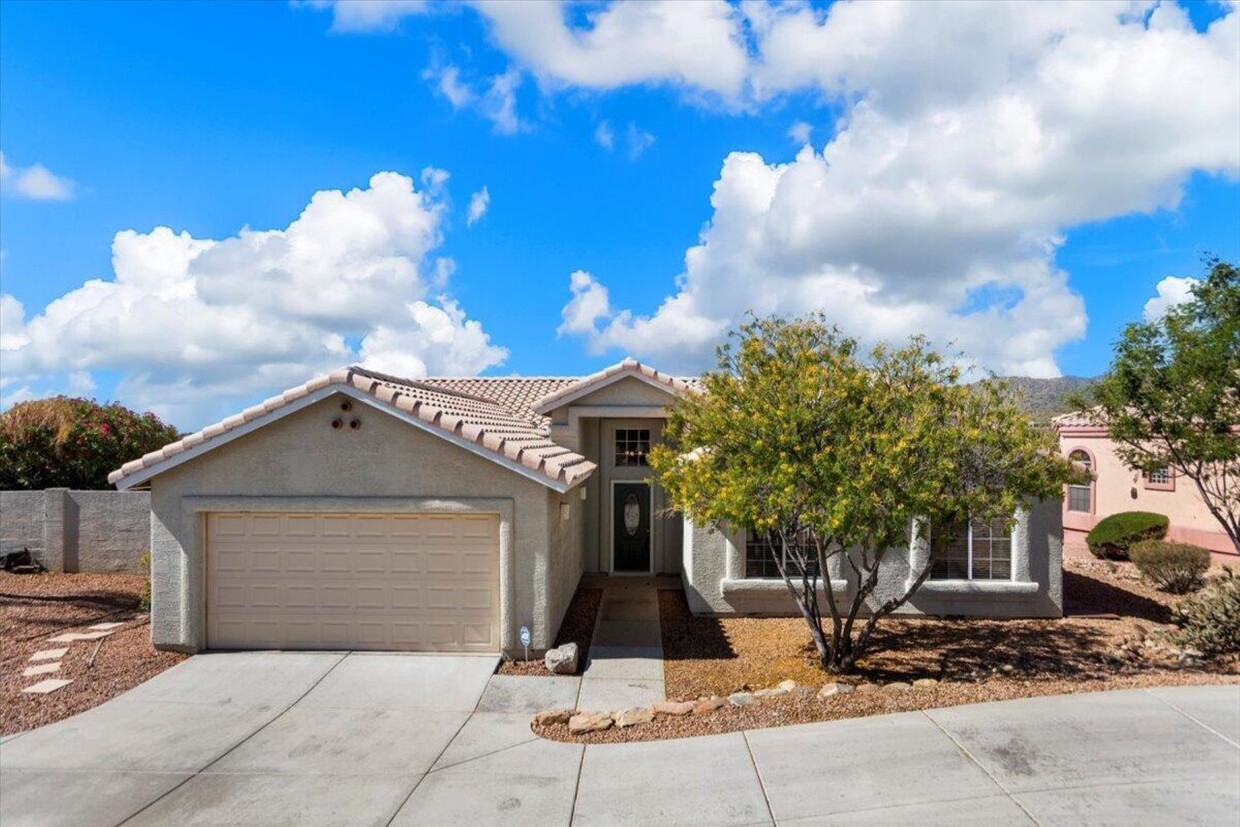 Primary Photo - 15461 E Golden Eagle Blvd