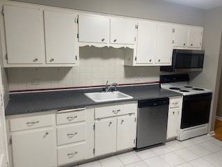 Building Photo - 520 Spruce Dr