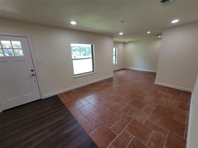 Building Photo - 8709 Donna Gail Dr