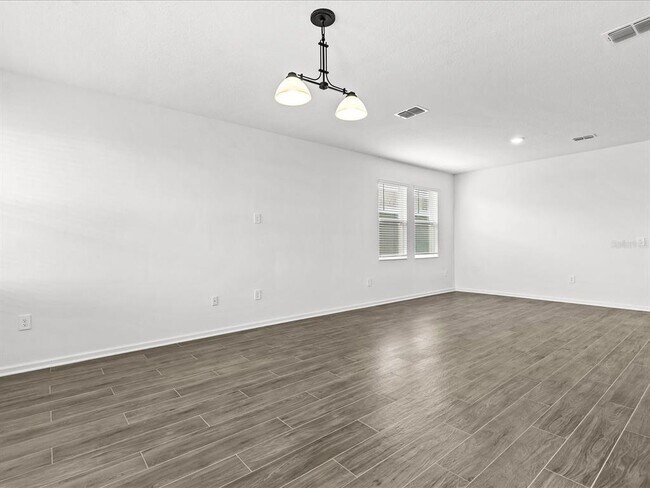 Building Photo - 2952 Armstrong Ave